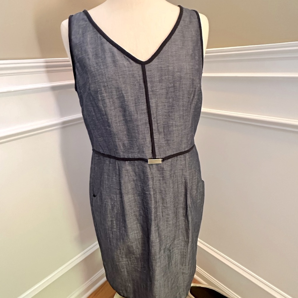 Ann Taylor sleeveless dress